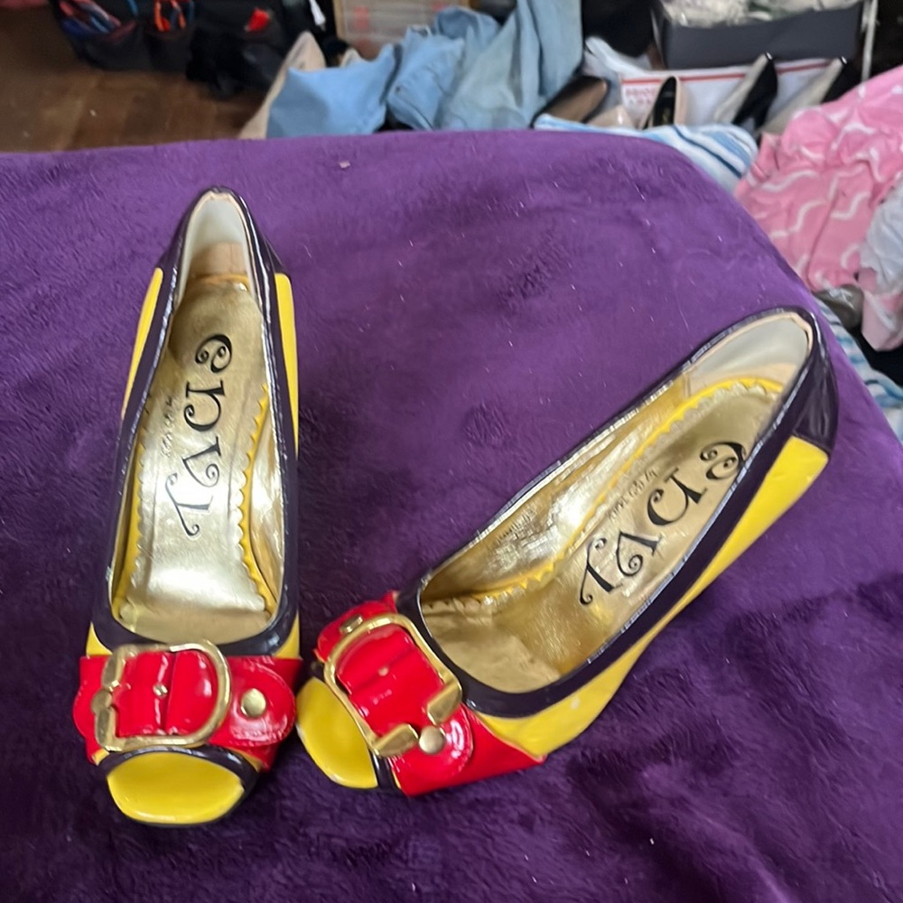 Envy shoes. By GoMax size 7 Style Connie-03